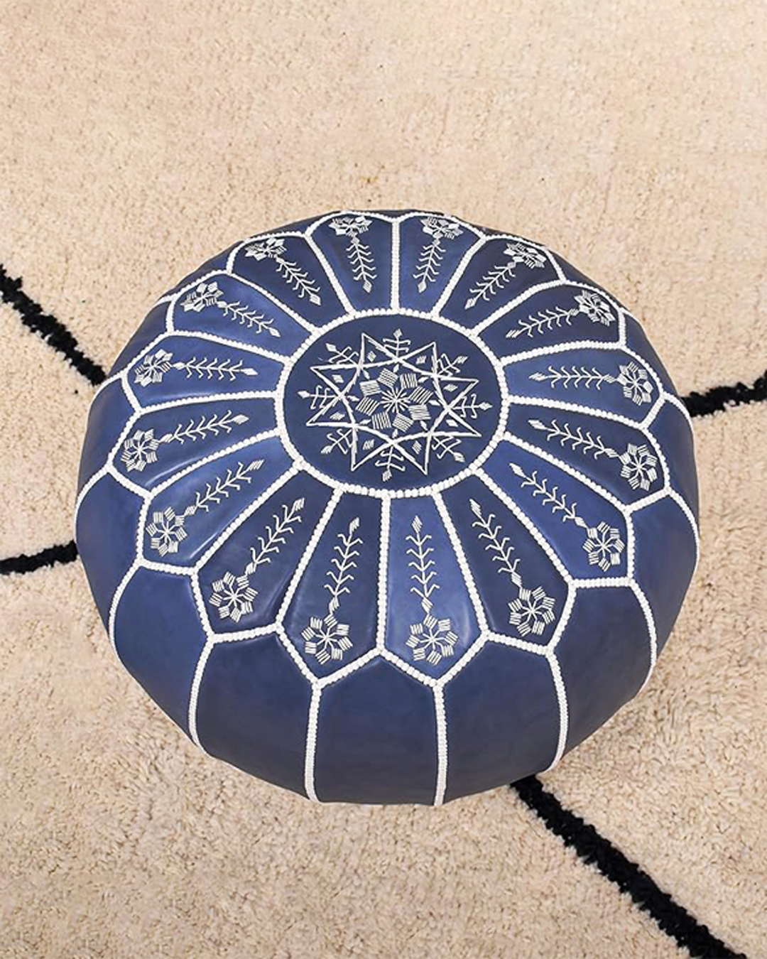 Pouf en cuir ottoman brodé marocain