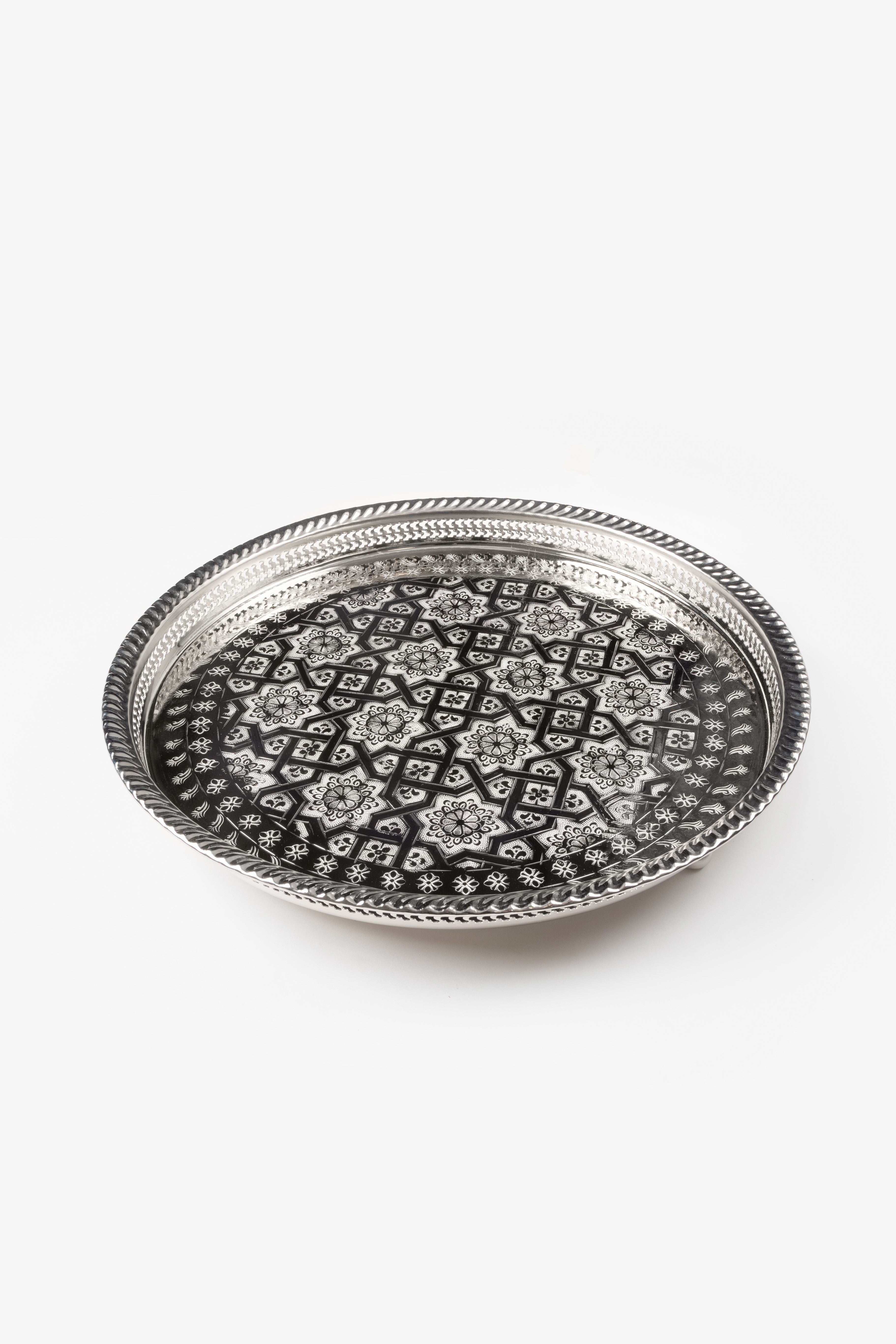 Zina – Plateau à Pieds Marocain avec Gravures Traditionnelles