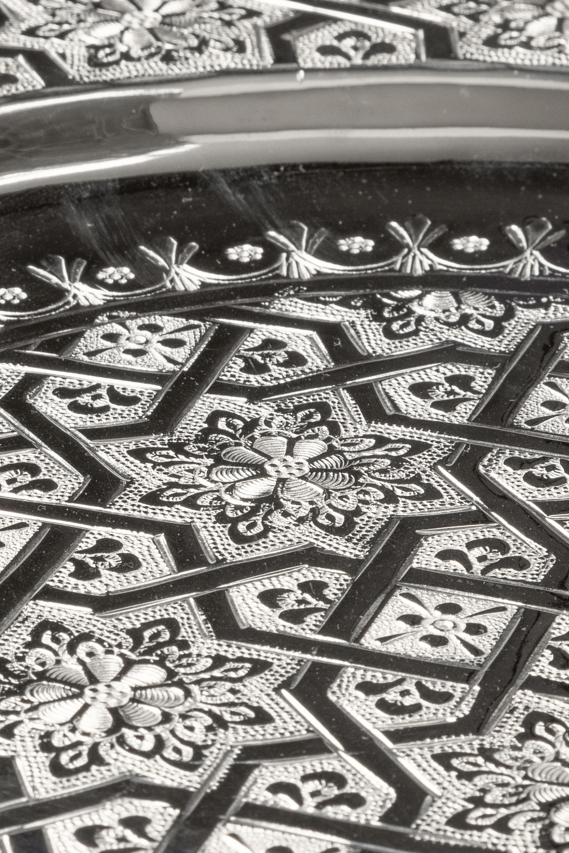 Amira – Plateau marocain aux gravures traditionnelles