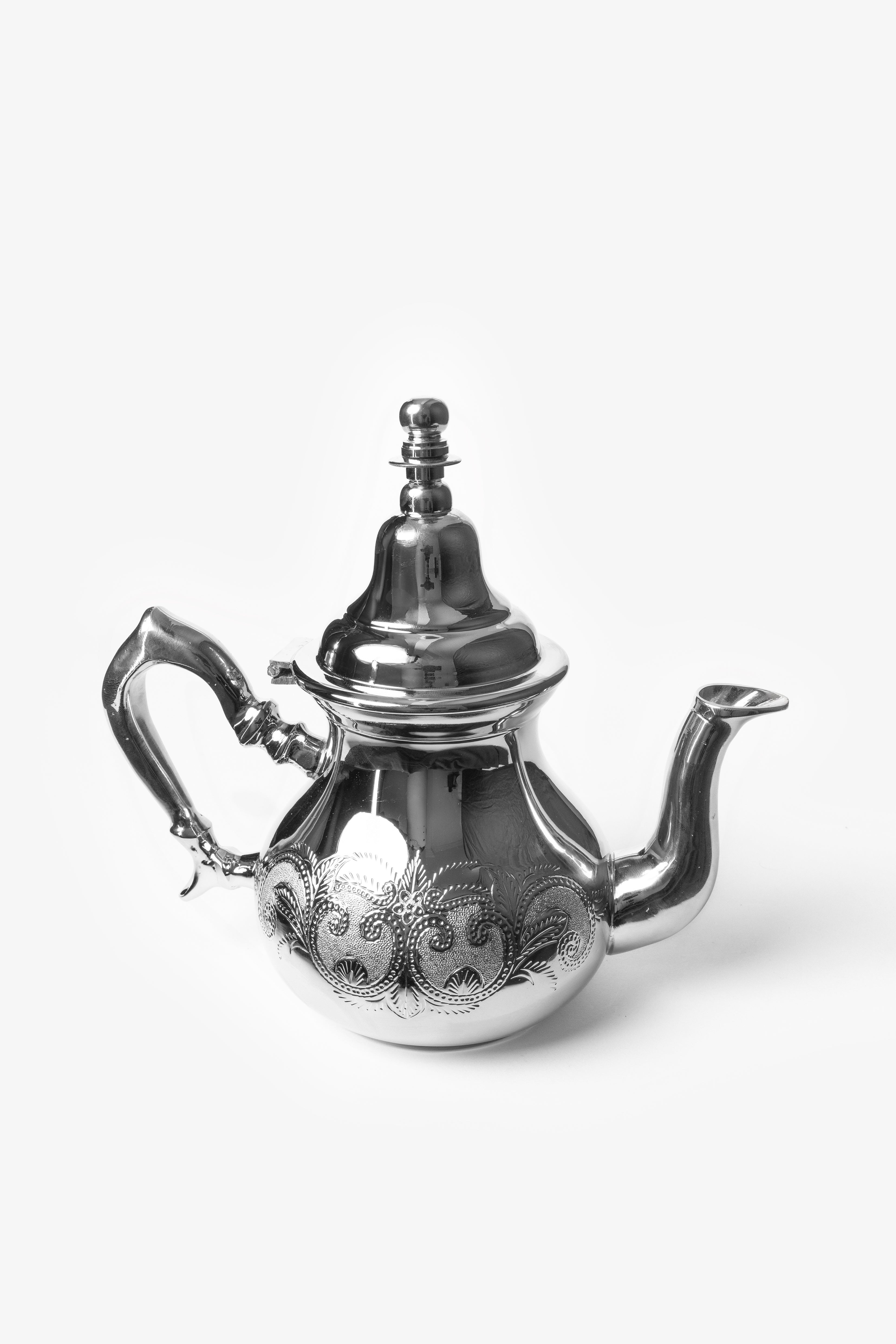 Nour – Théière marocaine avec gravures florales