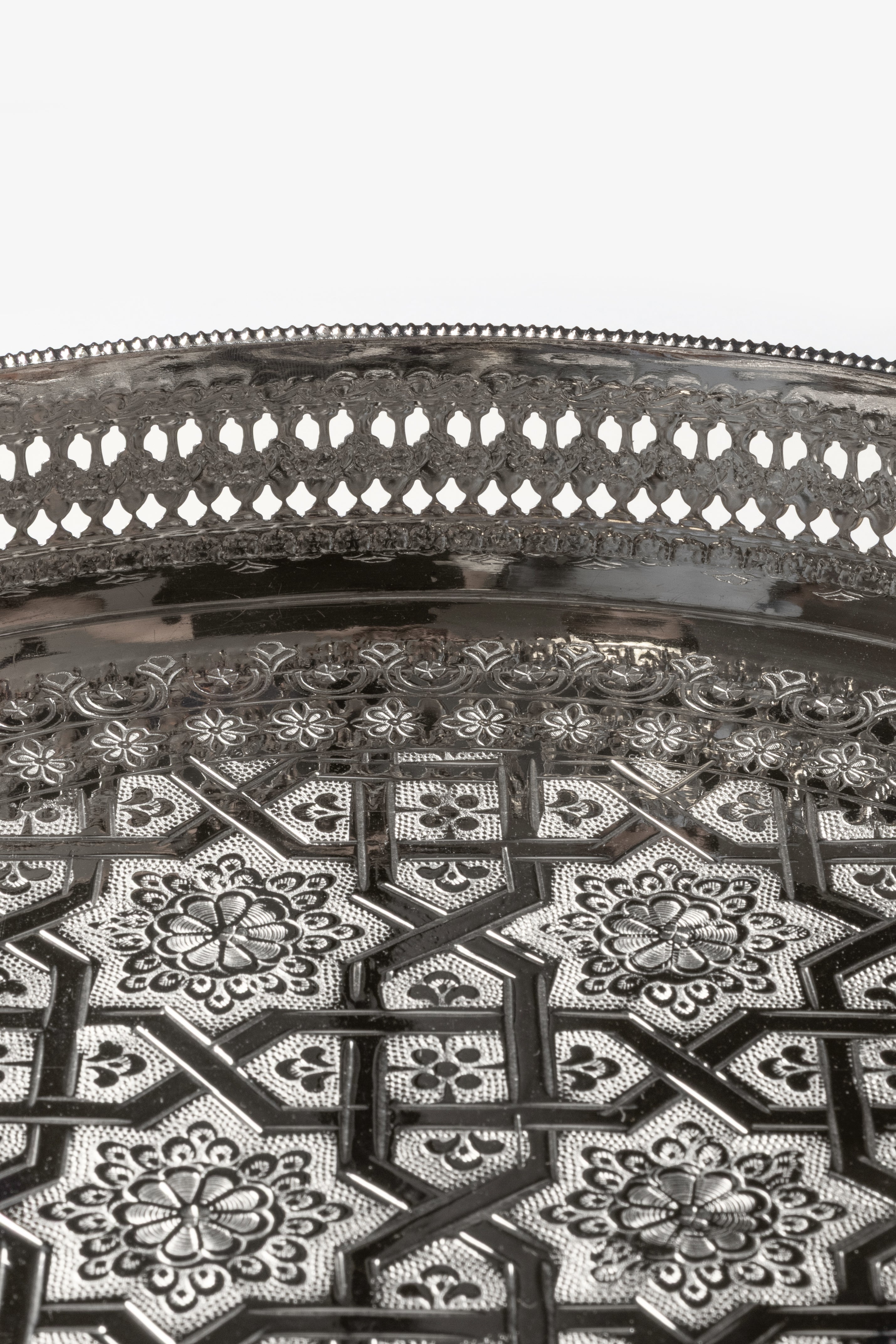 Fayza – Plateau Marocain de Luxe avec Gravures Traditionnelles