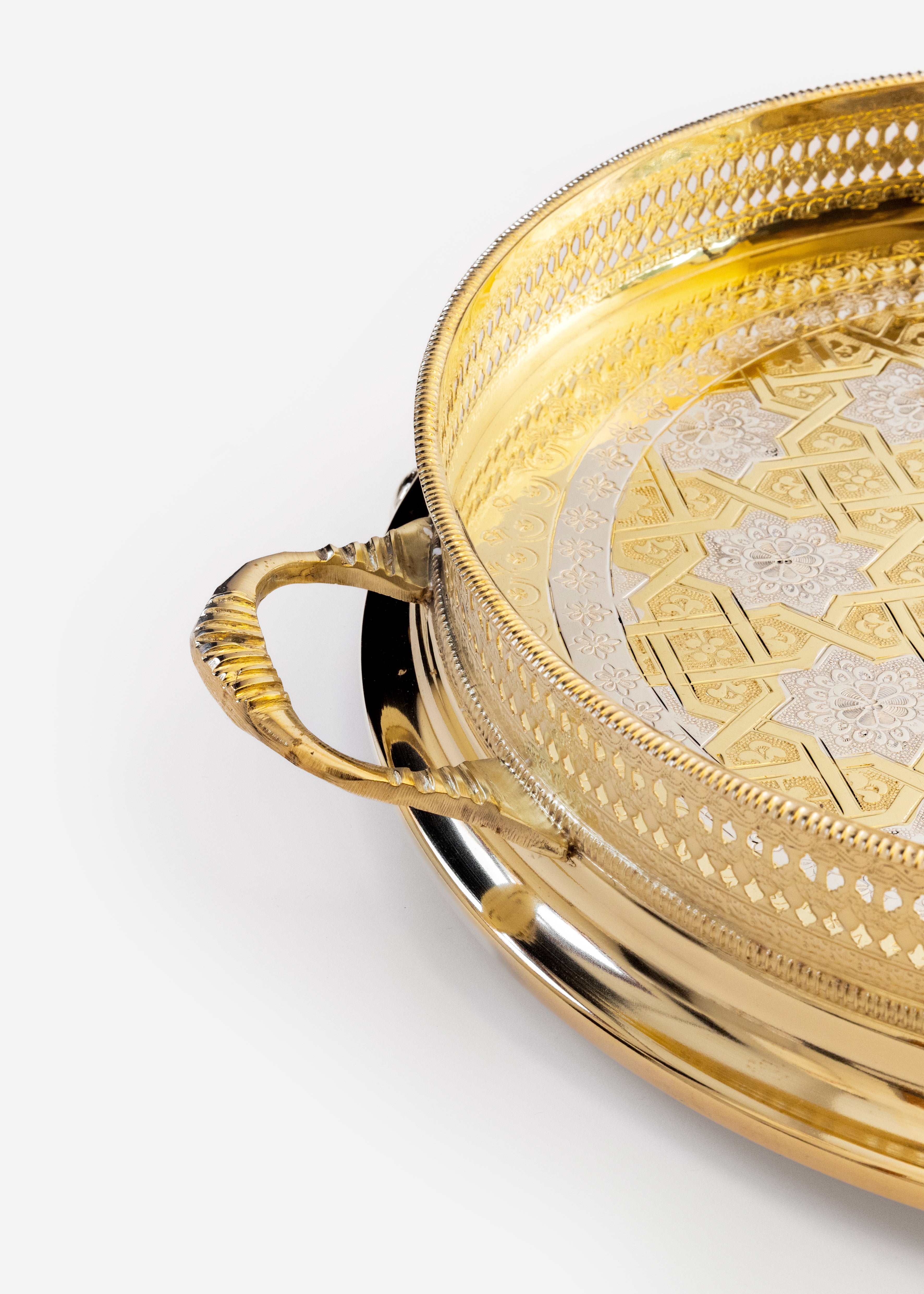 Gold Fayza – Plateau marocain de luxe avec gravures traditionnelles